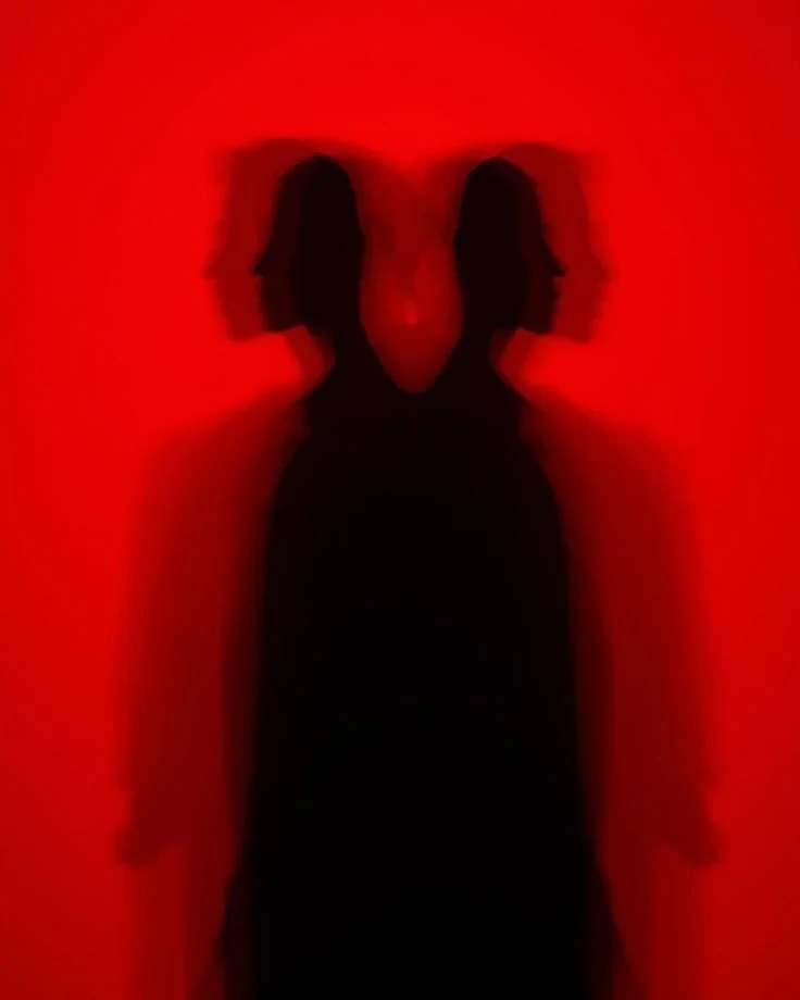 Imagem editorial em vermelho para AI Partner